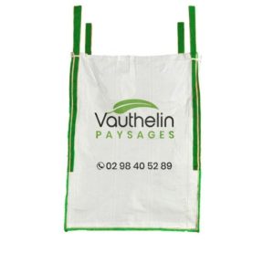big bag avec fond plat fermé ainsi que le logo et coordonées téléphonique de l'entreprise Vauthelin Paysages